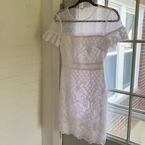 Club Monaco NWT beautiful white lace dress - Picture 1 of 3